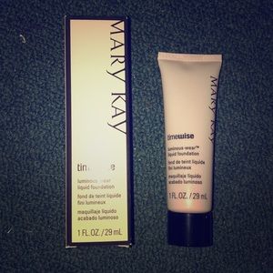Mary Kay timewise foundation